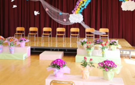 保育園 幼稚園の卒園式で準備すべきこと 特集 保育士転職 求人なら ほいとも 保育園 幼稚園の卒園式で準備すべきこと 特集 保育士転職 求人なら ほいとも