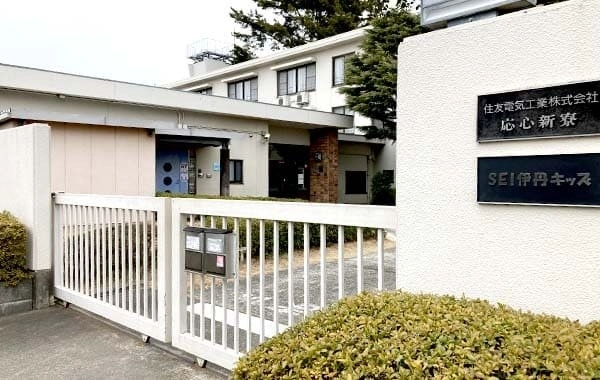 株式会社ポピンズ　SEI伊丹キッズ