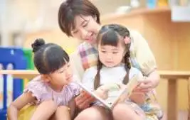 保育園での絵本の活用は、子どもたちの成長や興味に合わせて！